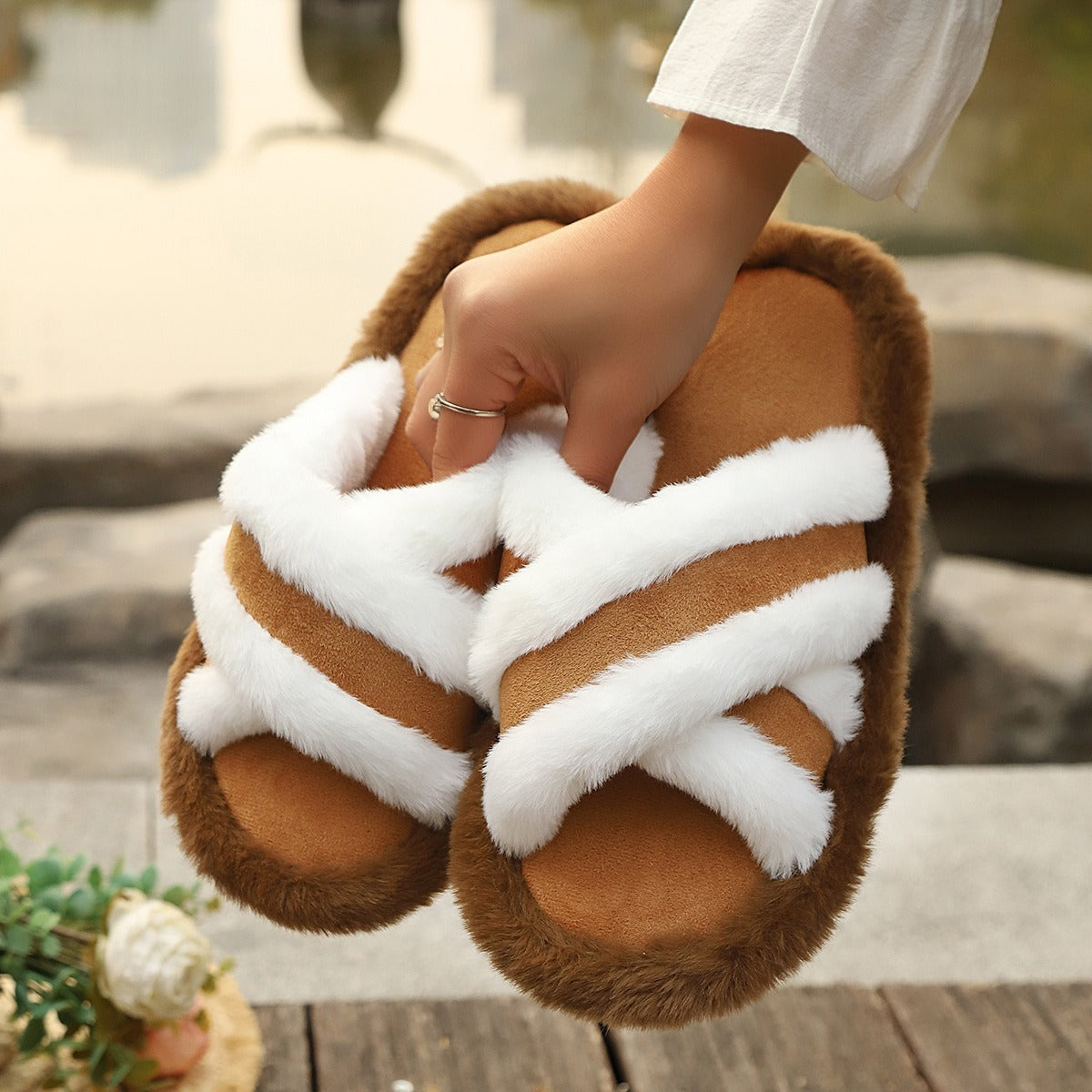 Fluffy Slippers Cross Strap Stitching Warm Casual Platform Slippers - My Store