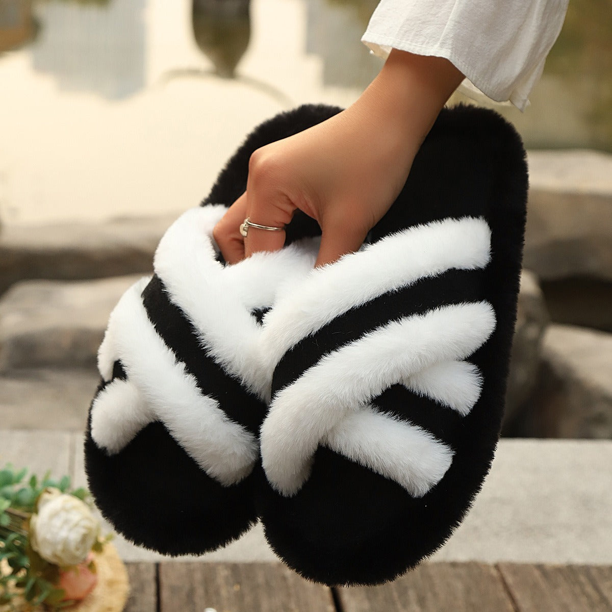 Fluffy Slippers Cross Strap Stitching Warm Casual Platform Slippers - My Store