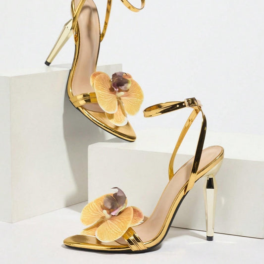 Women's Three-dimensional Floral Decorative Round Toe Stiletto Heel Sandals - My Store