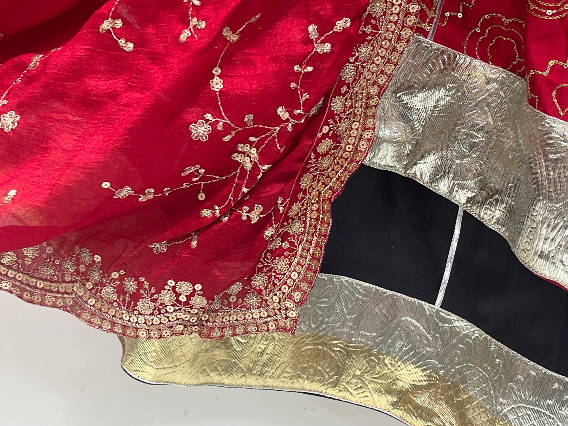 ISHQ VOL - 1 - Simple & Sober Embroidered Vintage Chaniya Choli - My Store